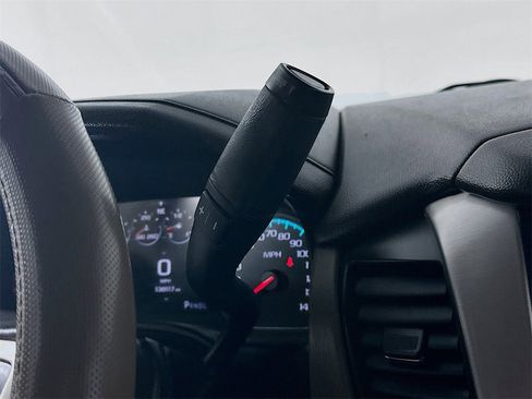 Used 2017 GMC Yukon SLT image 16