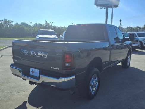 Used 2025 RAM 2500 Tradesman w/ Chrome Appearance Group AWD/4WD image 5