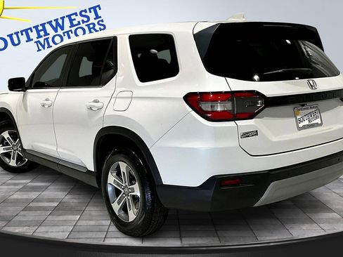 Used 2023 Honda Pilot EX-L image 5