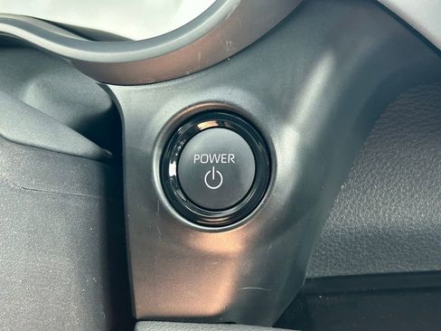 Used 2025 Toyota Sienna XLE Woodland Edition image 32