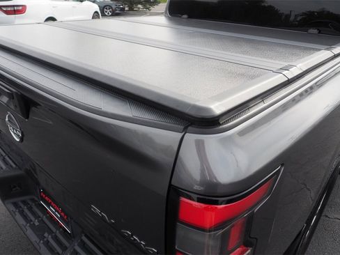 Used 2022 Nissan Frontier SV image 24