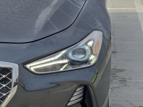 Used 2020 Genesis G70 3.3T w/ Prestige Package image 11