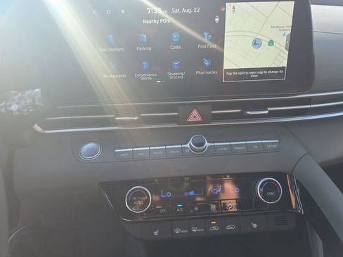 Used 2025 Hyundai Elantra SEL FWD image 18