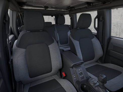 New 2025 Ford Bronco 4-Door AWD/4WD image 10