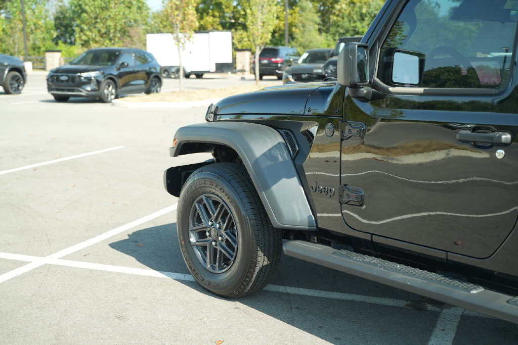 New 2026 Jeep Gladiator Sport AWD/4WD image 38
