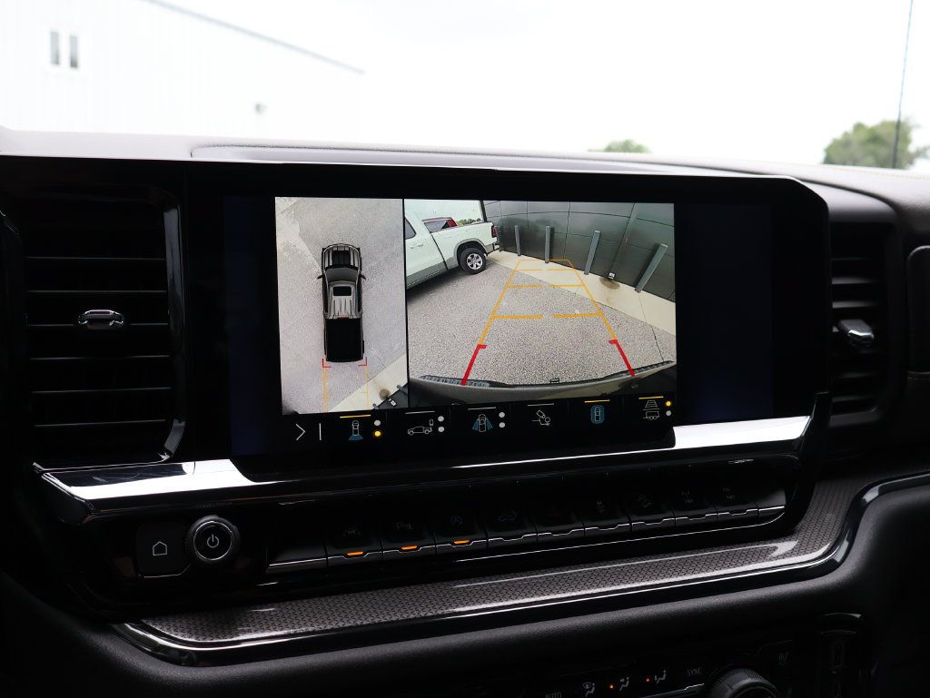 Used 2023 Chevrolet Silverado 1500 ZR2 w/ Technology Package AWD/4WD image 34