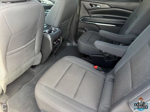 Used 2026 Chevrolet Traverse LT FWD image 24