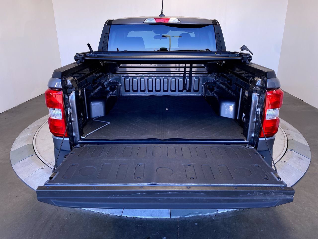 Used 2023 Ford Maverick XLT FWD image 15