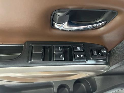 Used 2023 Nissan Titan Platinum Reserve w/ Moonroof Package AWD/4WD image 13