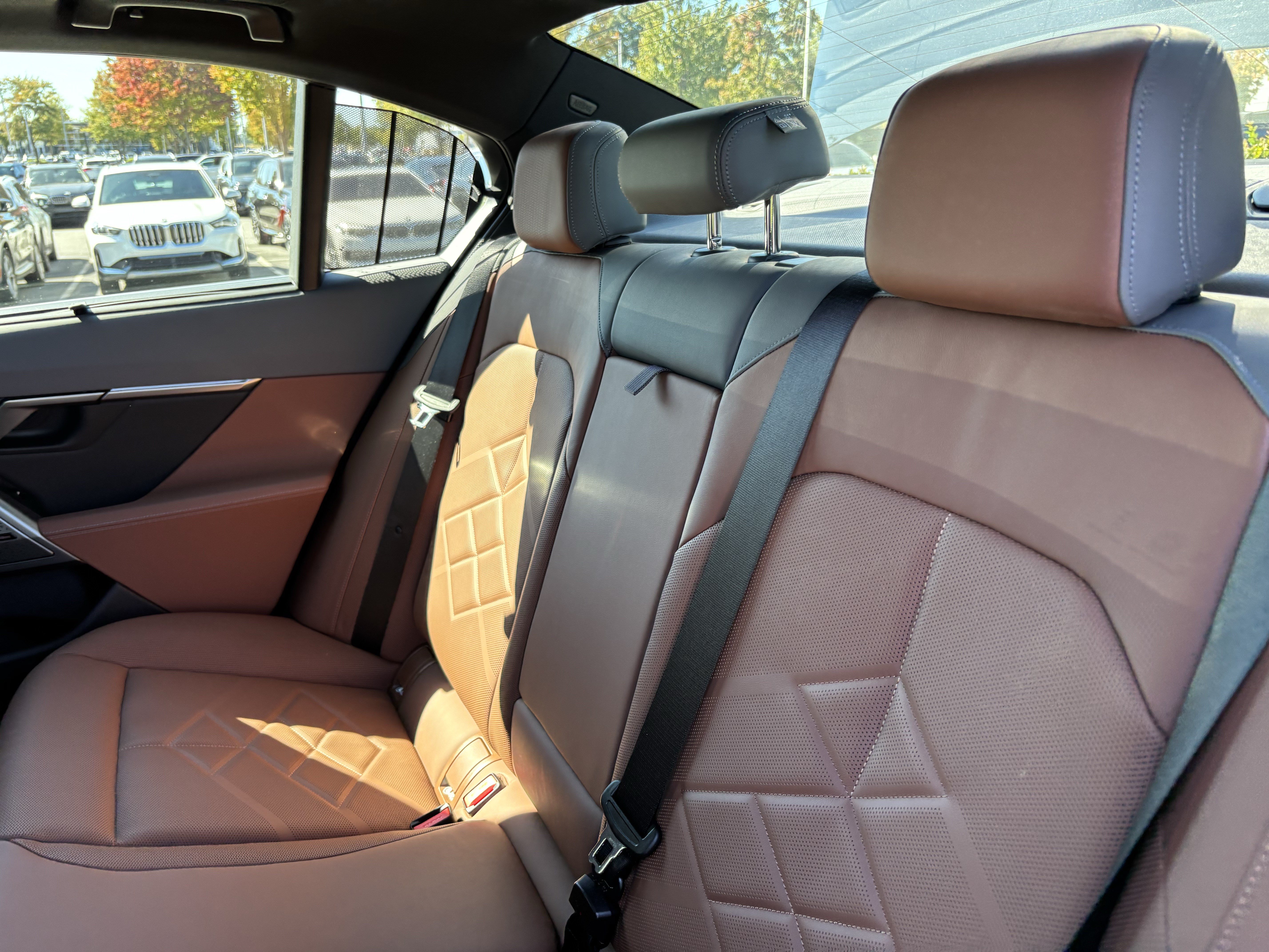 Certified 2024 BMW 540i xDrive w/ Executive Package AWD/4WD image 32
