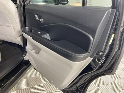Used 2016 Honda Pilot LX image 32