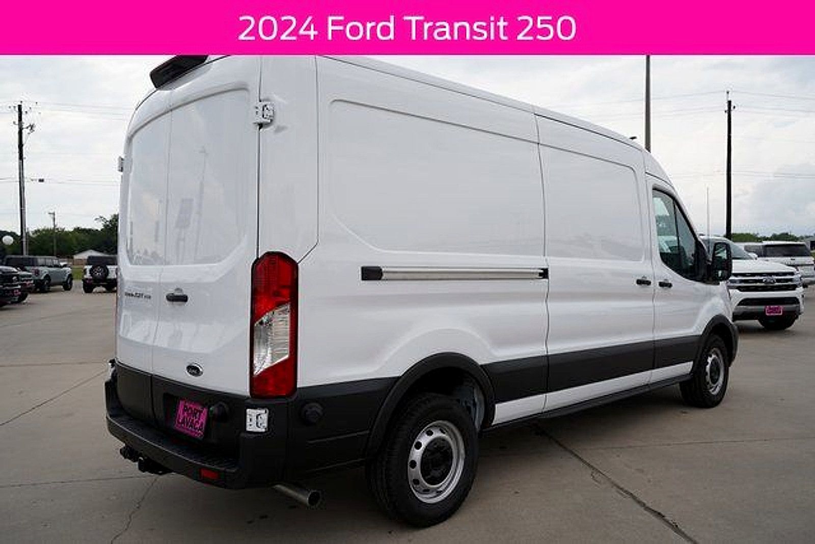 Used 2024 Ford Transit 250 148 Medium Roof RWD image 7