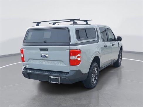 Used 2023 Ford Maverick XLT image 3