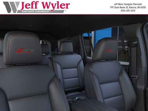 New 2026 Chevrolet Traverse Z71 w/ Enhanced Driving Package AWD/4WD image 25