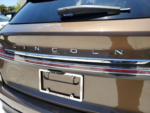 Certified 2022 Lincoln Nautilus Reserve FWD image 5