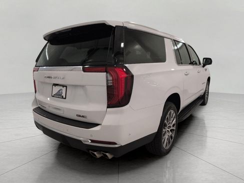 Used 2025 GMC Yukon XL Denali AWD/4WD image 19
