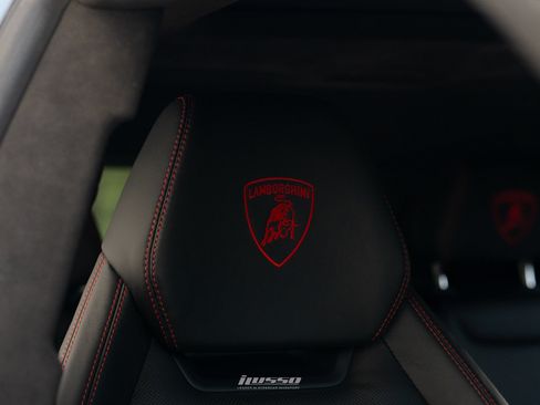 Used 2021 Lamborghini Urus AWD/4WD image 49