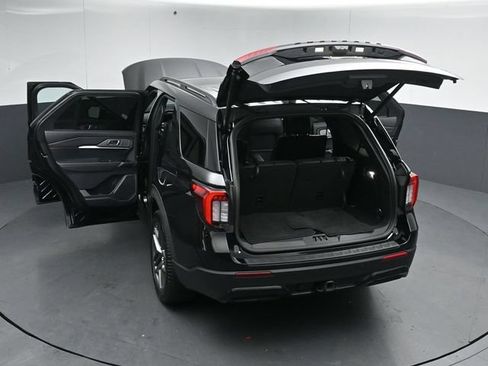 Certified 2025 Ford Explorer ST-Line w/ Premium Package AWD/4WD image 60