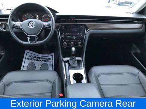 Used 2022 Volkswagen Passat 2.0T image 5