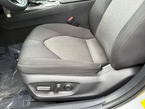 Used 2021 Toyota Camry LE image 21