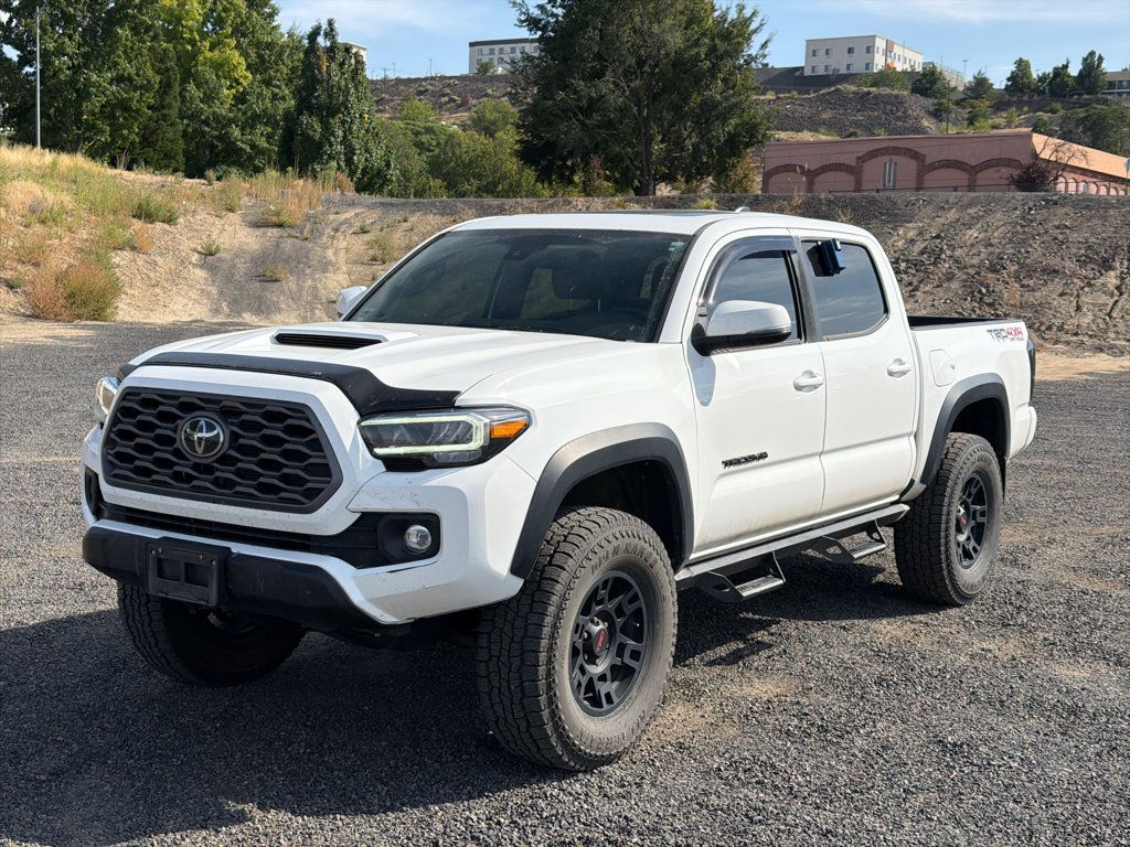 Certified 2022 Toyota Tacoma TRD Off-Road w/ TRD Premium Off Road Package AWD/4WD image 7