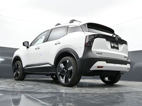 New 2026 Nissan Kicks SR w/ SR Premium Package image 33