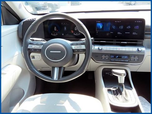 Used 2024 Hyundai Kona SEL AWD/4WD image 11