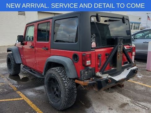 Used 2012 Jeep Wrangler Unlimited Sport image 9