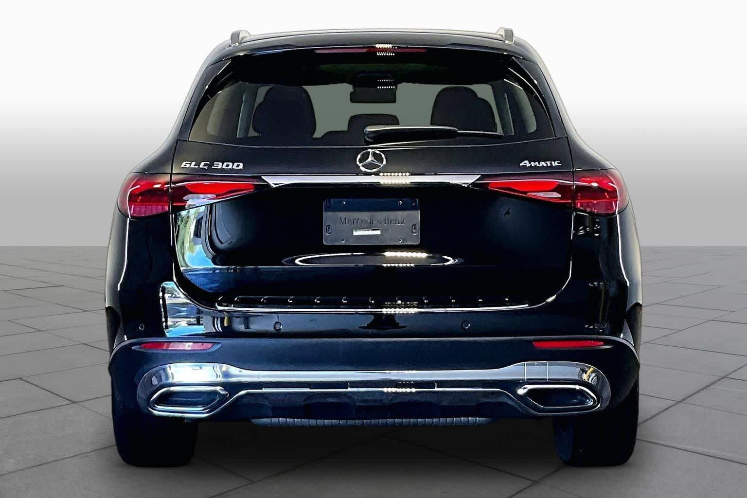 Used 2023 Mercedes-Benz GLC 300 4MATIC image 5