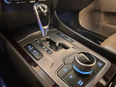 Used 2011 Hyundai Equus Signature RWD image 12