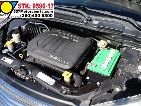 Used 2013 Chrysler Town & Country Touring FWD image 25