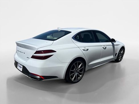 Used 2025 Genesis G70 2.5T AWD/4WD image 5
