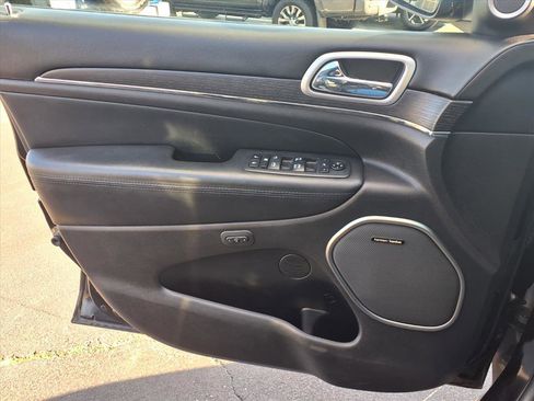 Used 2018 Jeep Grand Cherokee High Altitude image 20