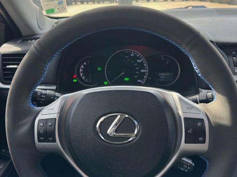 Used 2011 Lexus CT 200h image 12