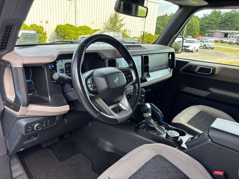Used 2022 Ford Bronco Wildtrak AWD/4WD image 16