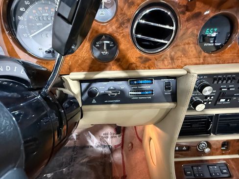 Used 1988 Rolls-Royce Corniche II image 39