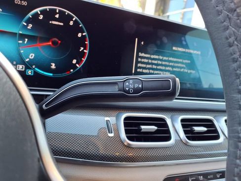 Used 2020 Mercedes-Benz GLE 350 4MATIC w/ Premium Package image 16