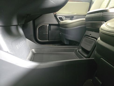 Used 2022 Rivian R1T Launch Edition image 32