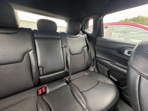 Used 2025 Jeep Compass Trailhawk AWD/4WD image 35