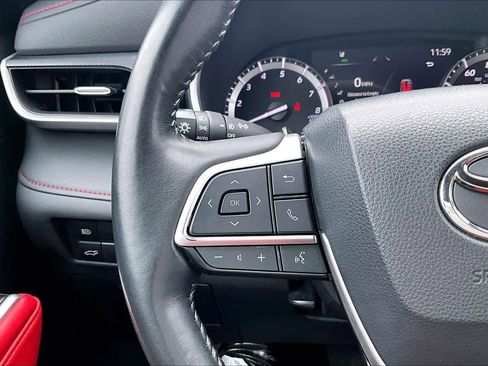 Used 2022 Toyota Highlander XSE image 23