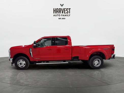 Used 2024 Ford F350 Lariat image 2