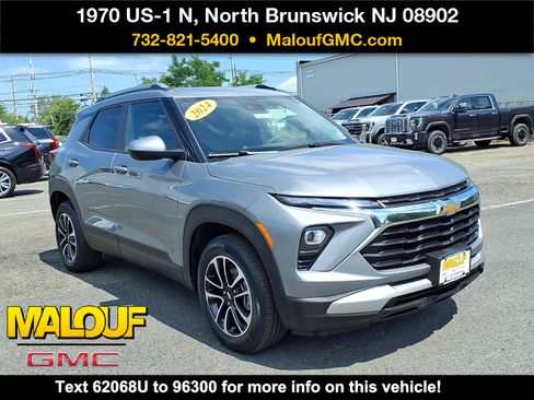 Certified 2024 Chevrolet TrailBlazer LT w/ Driver Confidence Package AWD/4WD image 1