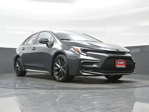 Used 2024 Toyota Corolla SE FWD image 25