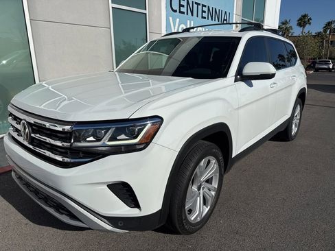 Used 2023 Volkswagen Atlas SE AWD/4WD image 3