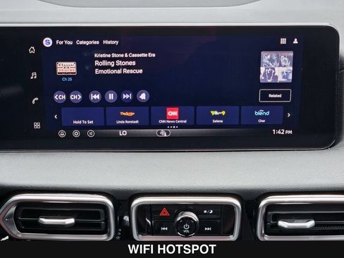 New 2026 Nissan Sentra SR FWD image 19