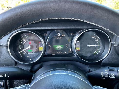 Used 2023 Jeep Wrangler Unlimited Sahara w/ Cold Weather Group AWD/4WD image 18