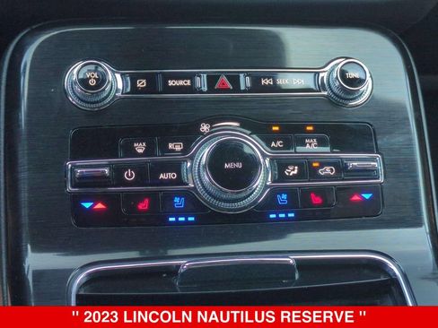 Used 2023 Lincoln Nautilus Reserve w/ Monochromatic Package AWD/4WD image 15