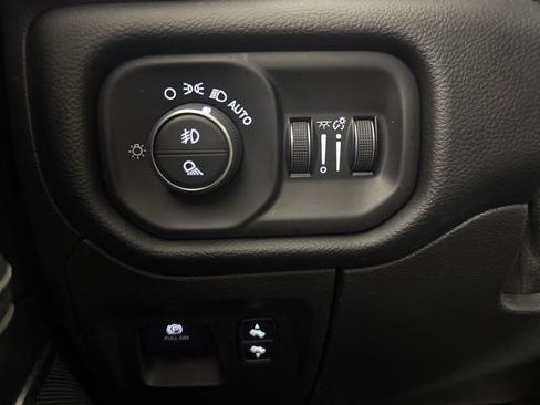 Used 2021 RAM 1500 Laramie AWD/4WD image 20