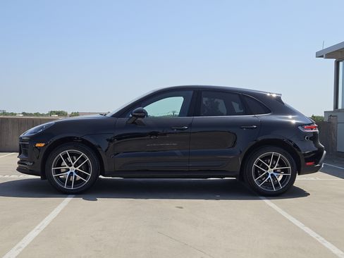 Certified 2026 Porsche Macan AWD/4WD image 2