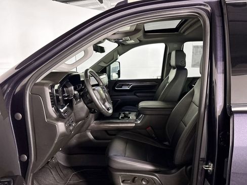 Used 2024 Chevrolet Silverado 3500 LTZ w/ LTZ Premium Package image 11